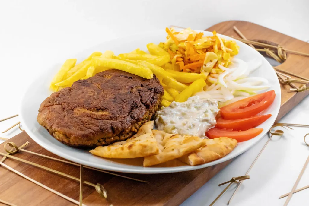 Bifteki-Teller-ifigenia-catering-food-truck-hausgemacht-homemade-greek-food